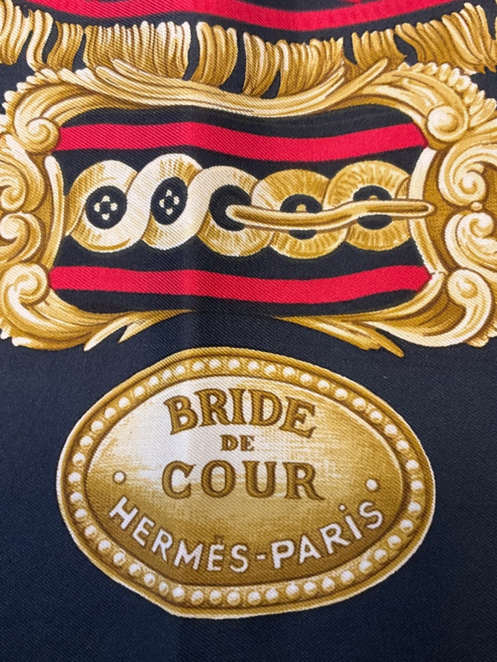 HERMES DARK NAVY BLUE / RED / GOLD MULTI BRIDE DE COUR SQUARE SILK TWILL SCARF - Picture 4 of 5
